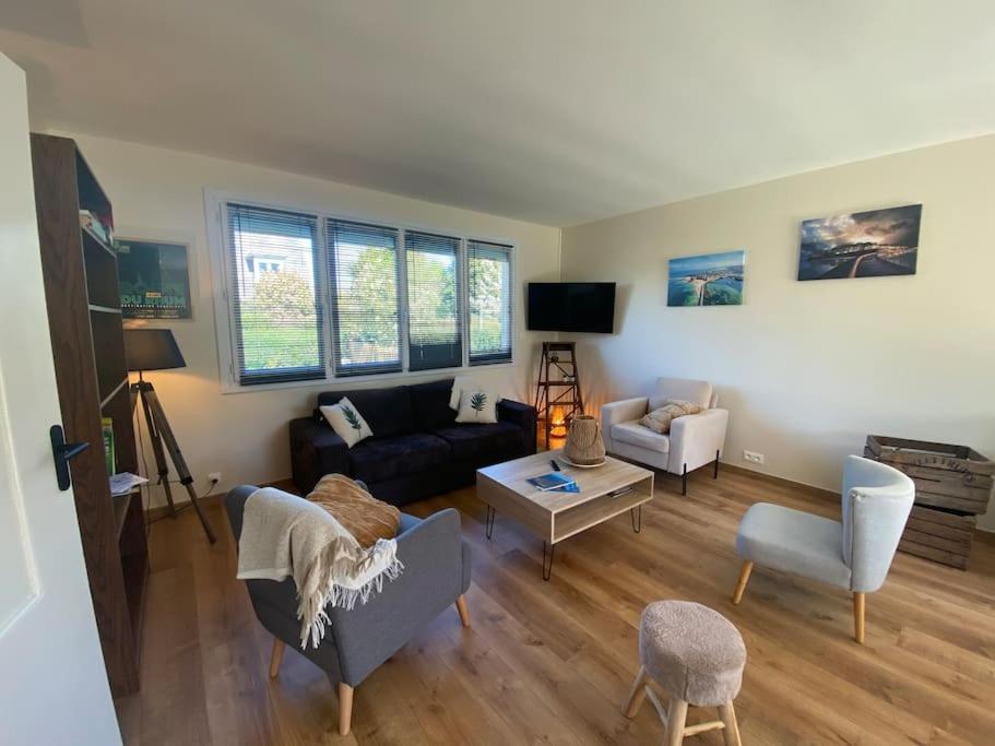 La Maison D'a Cote, En Bord De Rance Holiday home